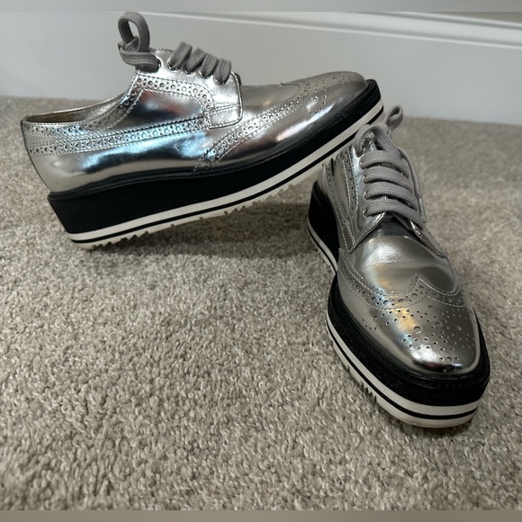Prada Metallic Silver Lace Up Loafers Sz. 7.5.  100% Authentic - Picture 5 of 8